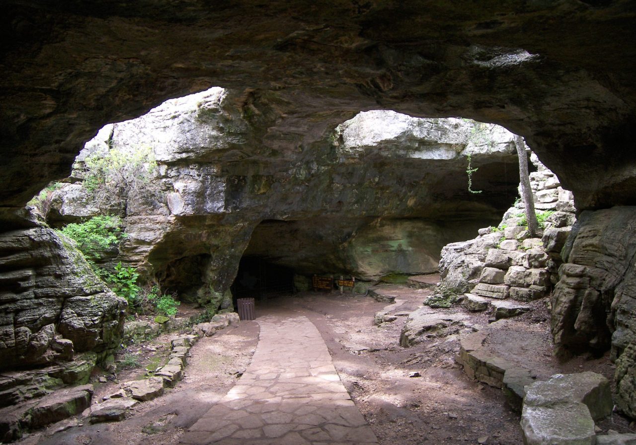 Longhorn Cavern State Park