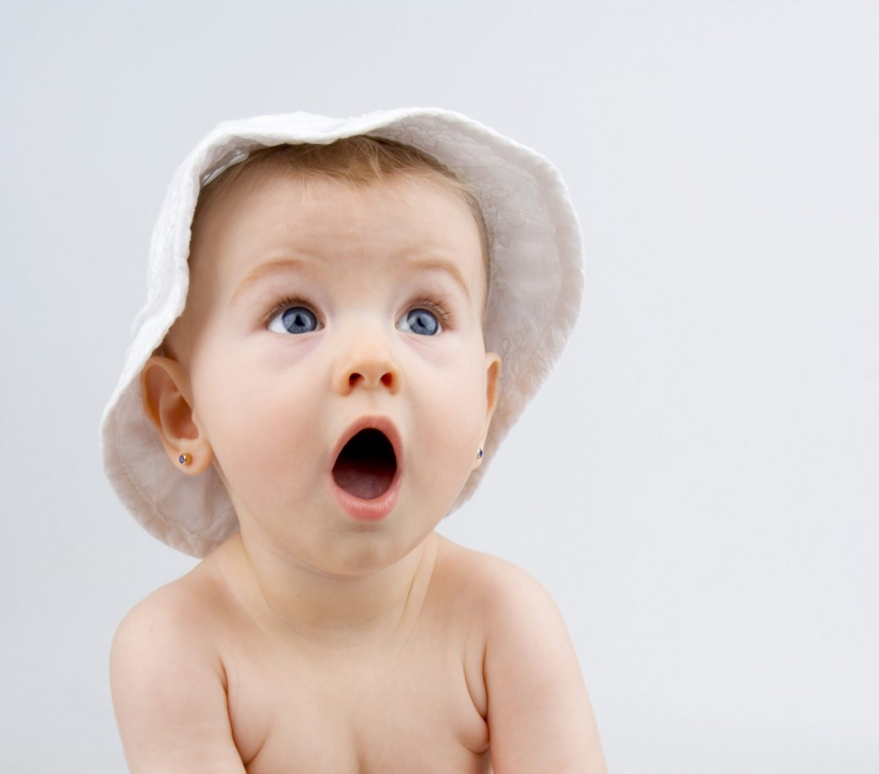 Baby Travel Tip – Attach Toys On The Car seat