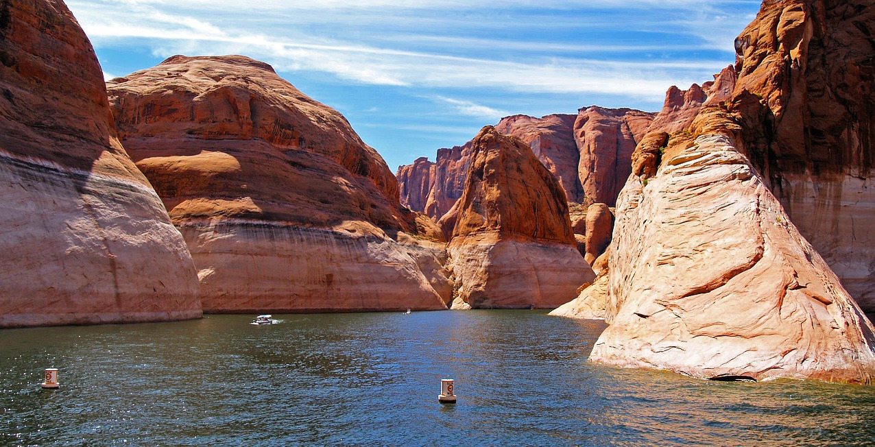 5 Perfect Lakes To Visit This Summer