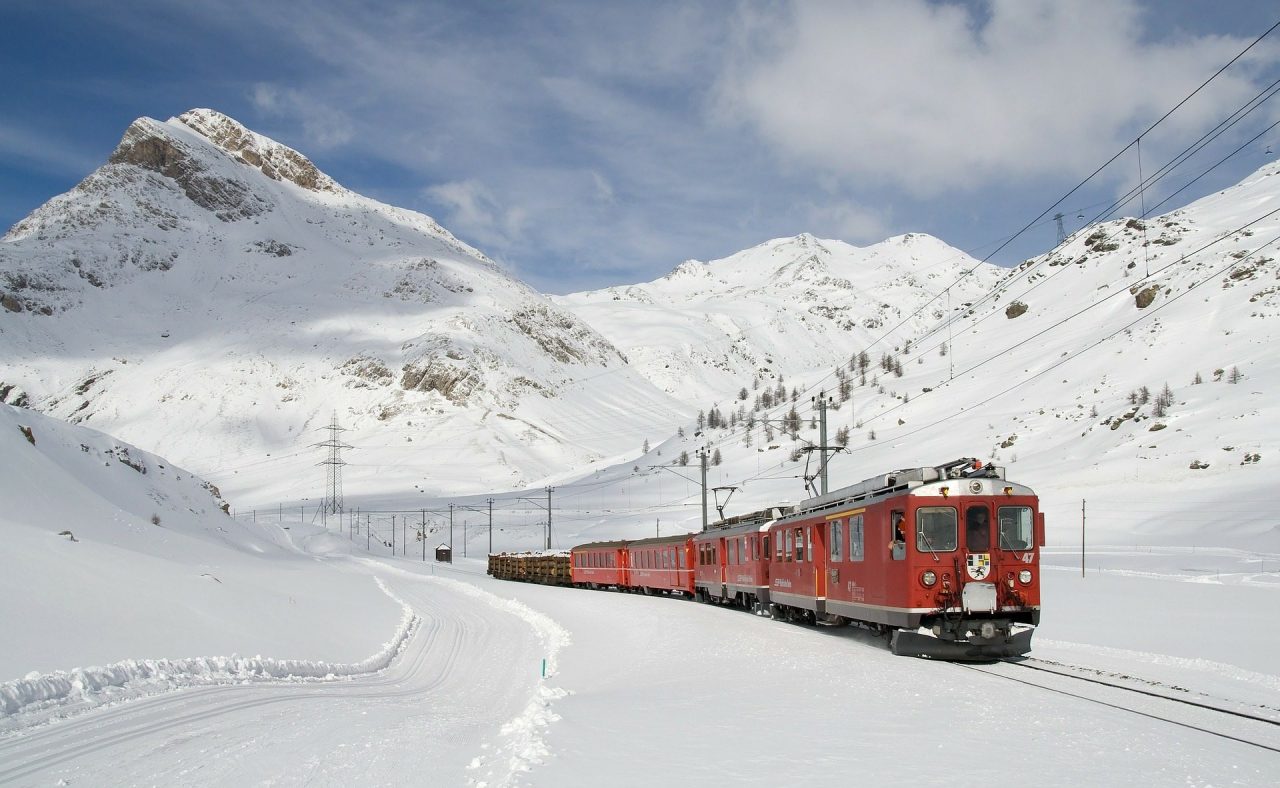 Five Scenic Train Rides Across America
