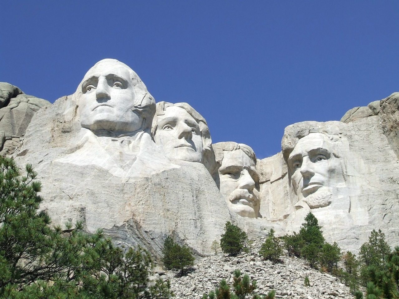 Tour the Dakotas: From the Badlands to the Corn Palace